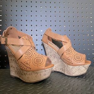 Women’s High Heel Wedges Size 6